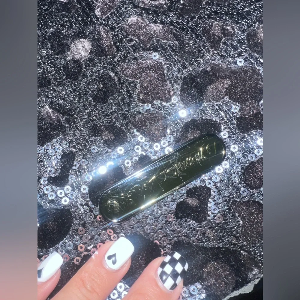 Betsey Johnson cheetah sequins tote. - Picture 8 of 8